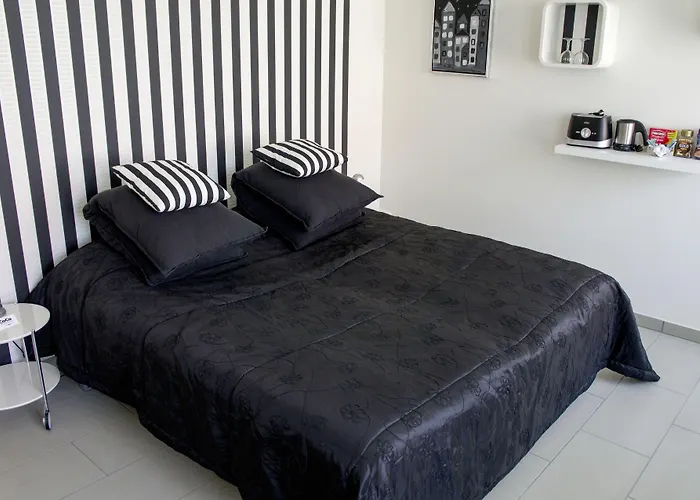 Coco Aps Bed & Breakfast 3*