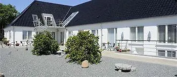 לינה וארוחת בוקר Coco Aps